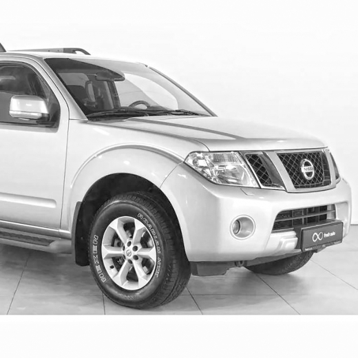 Бампер передний Nissan Pathfinder/ Navara '10-'14 Китай SUV, PICKUP