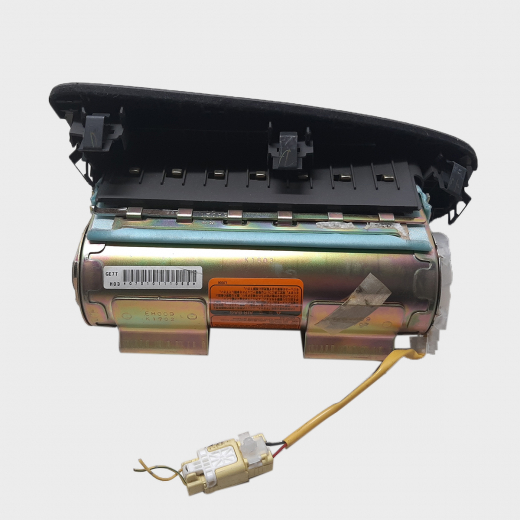 Подушка безопасности в панель Toyota Kluger/ Highlander '00-'07 Контрактный 7397048050B0