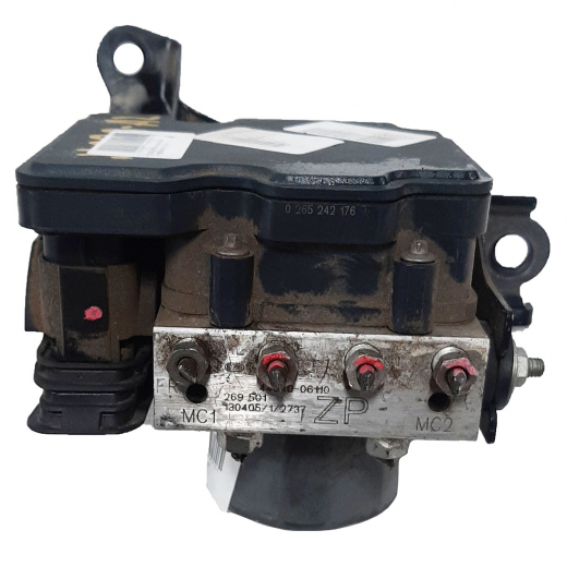 Блок ABS Toyota Camry '11-'12 (2AR-FE, 2GR-FE) 2WD контрактный 