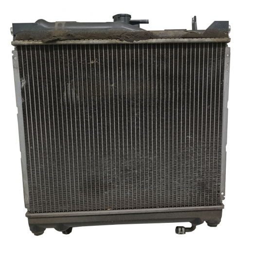 Радиатор охлаждения Suzuki Jimny '98-'17 (K6A-T) AT контрактный в сборе