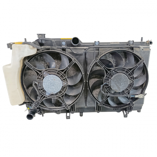 Радиатор охлаждения Subaru Exiga '08-'15/ Impreza '07-'14/ Forester '07-'13 (EJ205, EJ20X, EJ255) AT, MT без охлаждения КПП контрактный в сборе