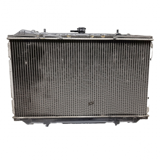 Радиатор охлаждения Nissan Prairie Joy '95-'98 (SR20DE) AT контрактный в сборе