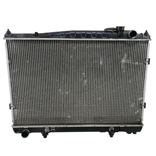 Радиатор охлаждения Nissan Cedric/ Gloria '99-'04 (VQ20DE, VQ30DD, VQ30DET, VQ25DD) AT контрактный в сборе