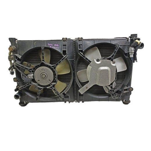 Радиатор охлаждения Mazda Eunos 800 '93-'97/ Millenia '97-'03 (KJ-ZEM, KL-ZE, KF-ZE) AT контрактный в сборе