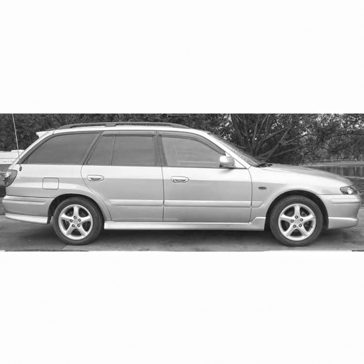 Дверь передняя правая Mazda Capella Wagon '97-'02 контрактная