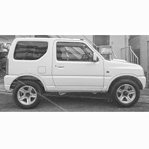 Дверь передняя правая Suzuki Jimny '98-'18 контрактная