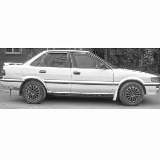 Дверь передняя правая Toyota Carib/ Sprinter '89-'95 контрактная