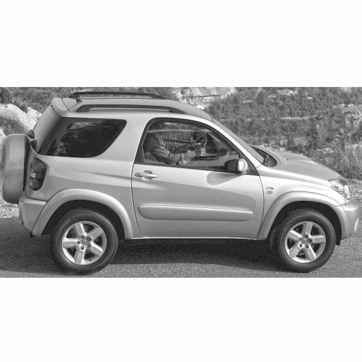 Дверь передняя правая Toyota Rav4  3 Door '00-'05 контрактная