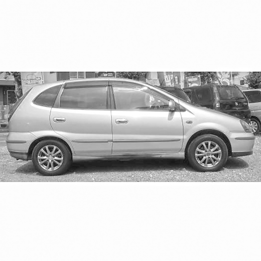 Дверь задняя правая Nissan Tino '98-'03 контрактная