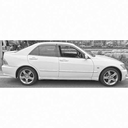 Дверь задняя правая Toyota Altezza/ Lexus IS '98-'05 Sedan контрактная