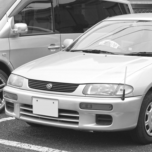 Решетка радиатора Mazda Familia '94-'96 контрактная