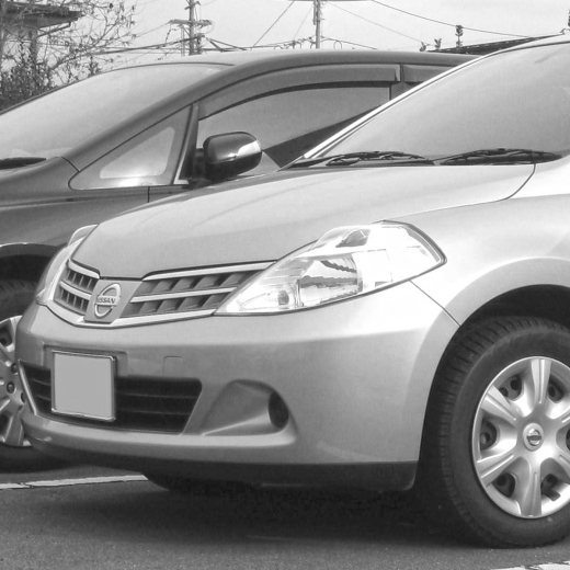 Решетка радиатора Nissan Tiida/ Tiida Latio (JP-spec) '08-'12 контрактная