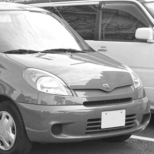 Решетка радиатора Toyota Funcargo/ Yaris Verso '99-'02 контрактная