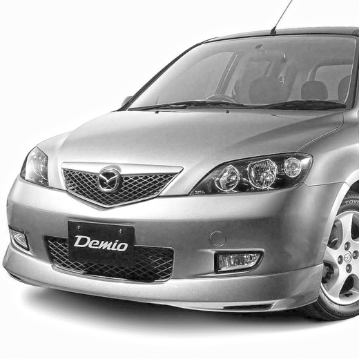 Решетка радиатора Mazda Demio '02-'05 в капот контрактная