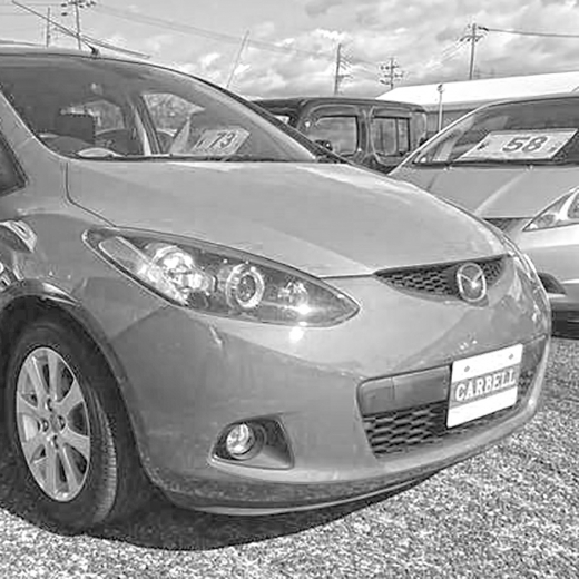 Решетка радиатора Mazda Demio '07-'11 контрактная