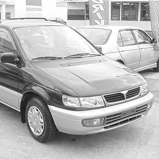 Крыло переднее Mitsubishi Chariot/ RVR '91-'97 правое контрактное
