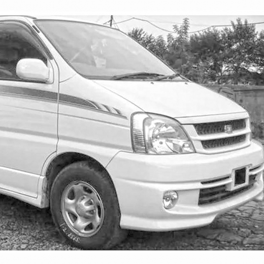 Крыло переднее Toyota Hiace Regius '99-'02 правое контрактное