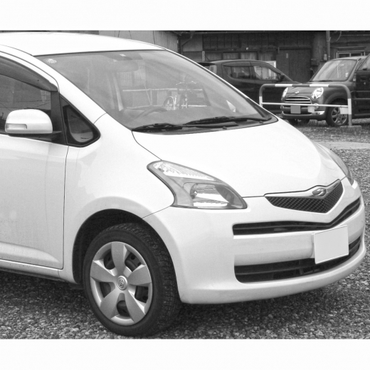 Крыло переднее Toyota Ractis '05-'10 правое контрактное