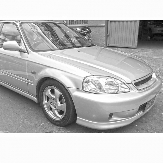 Крыло переднее Honda Civic/ Ferio '98-'00 правое контрактное