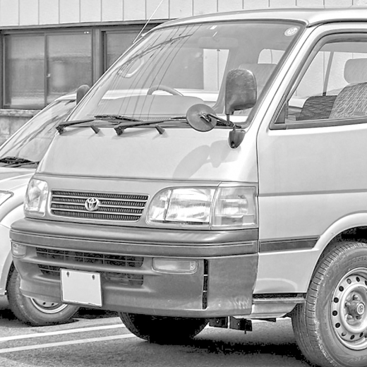 Бампер передний Toyota Hiace '93-'96 (26-43) контрактный
