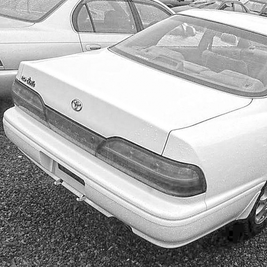 Бампер задний Toyota Vista Hardtop/ Camry Prominent '90-'94 контрактный 