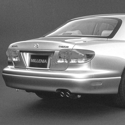Бампер задний Mazda Millenia '97-'03 контрактный
