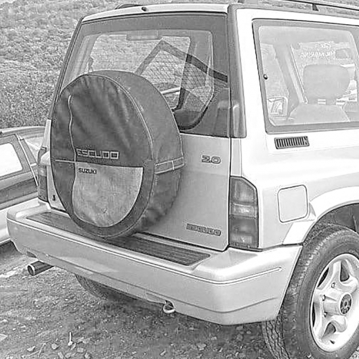 Бампер задний Suzuki Vitara/ Escudo '94-'97 (2.0L/ 2.5L 3door) контрактный 