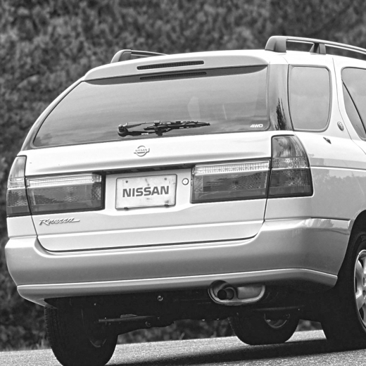 Бампер задний Nissan R'nessa '97-'01 контрактный