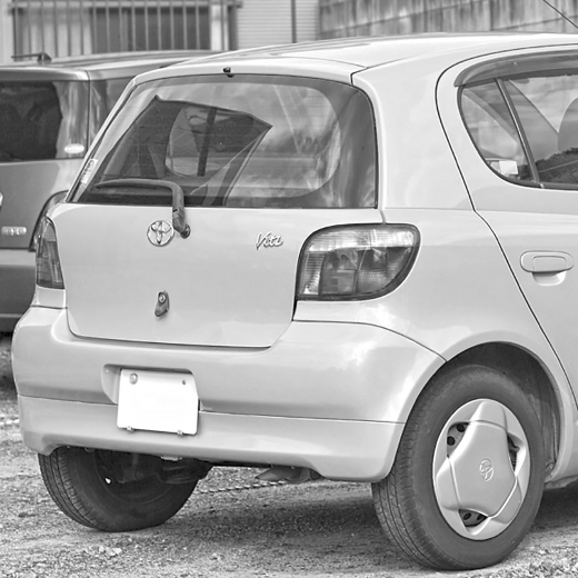 Бампер задний Toyota Vitz '99-'01 верхняя часть контрактный 