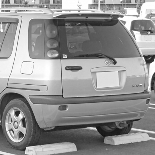 Бампер задний Toyota Raum '97-'99 контрактный