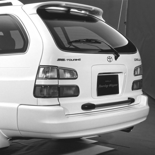 Бампер задний Toyota Corolla Wagon '97-'00 контрактный