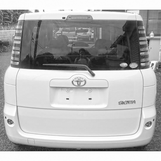 Дверь багажника Toyota Sienta '03-'15 контрактная