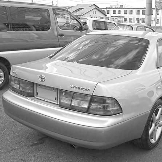Крышка багажника Toyota Windom '96-'99 (33-25) контрактная