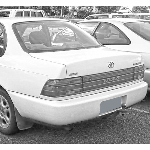 Крышка багажника Toyota Corolla '91-'93 (12-351) контрактная