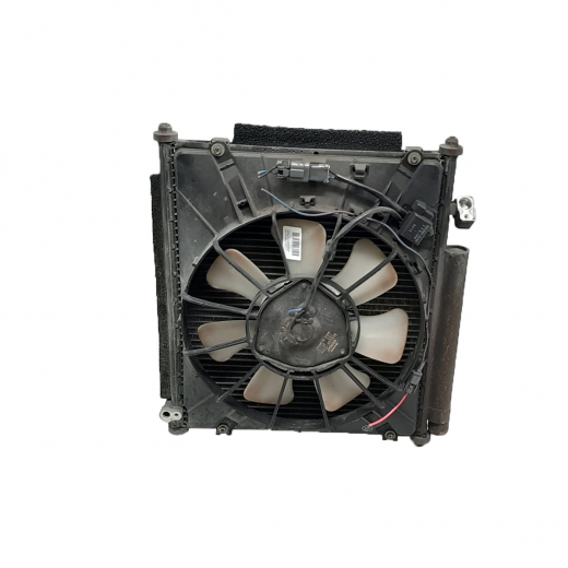 Радиатор кондиционера Honda Fit '01-'04 с вентилятором контрактный