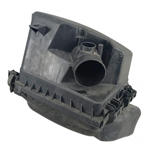 Корпус воздушного фильтра Toyota Wish '09-'17/ Voxy / Noah '07-'14 / Allion / Premio '07-'17 / Axio / Fielder '06-'12 (2ZR-FAE, 3ZR-FAE, 3ZR-FE, 2ZR-FE) контрактный