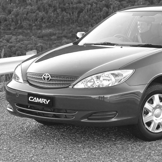 Бампер передний Toyota Camry '01-'04 без отверстий под крюк, с отверстиями под туманки Китай