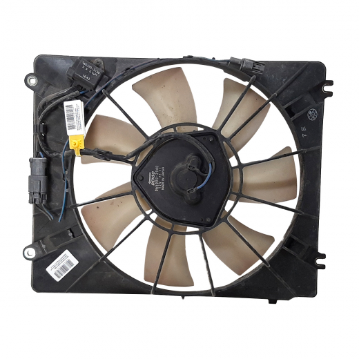 Вентилятор радиатора Honda Fit '01-'04 правый A/C контрактный