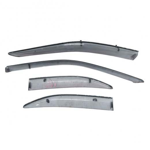 Ветровичок Nissan Serena '10-'16 передний правый Контрактный