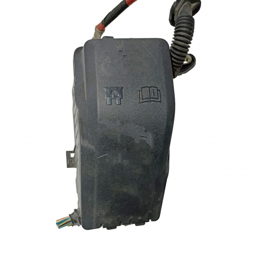 Блок реле (под капот) Volvo Xc60 '08-'17 контрактный