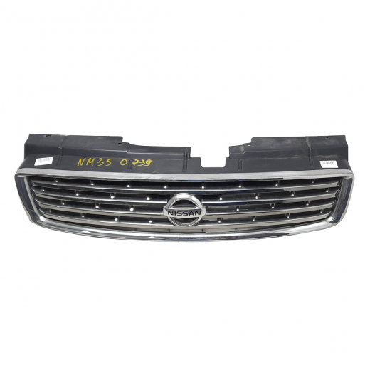 Решетка радиатора Nissan Stagea '04-'07 контрактная