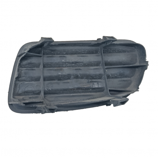 Заглушка бампера Toyota Caldina '97-'99 передняя правая под противотуманку Контрактный 