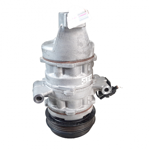 Компрессор кондиционера Suzuki Vitara '14-'22/ Escudo '15-'25/ SX4 '13-'21 (K14C) контрактный
