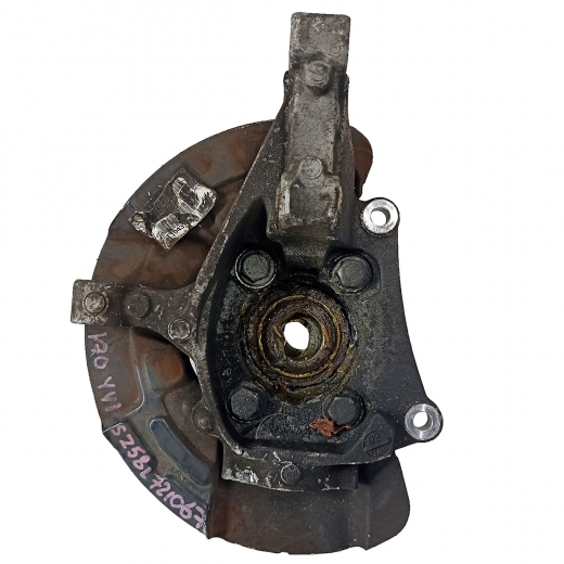 Ступица передняя Volvo XC70 '00-'07 4WD 5x108 (ABS) левая контрактная