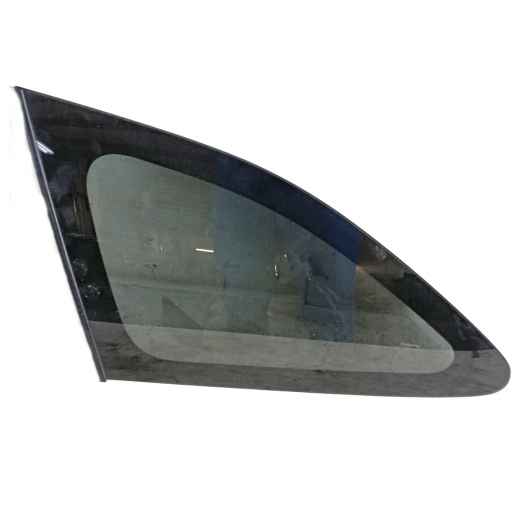 Стекло боковое в кузов Subaru Levorg '14-'20 заднее левое контрактное