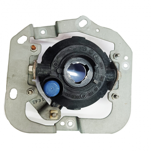 Противотуманная фара Mazda MPV '02-'16/ Atenza '02-'12/ RX-8 '03-'13/ Demio '05-'11/ Axela '03-'06/ Premacy '05-'17/ Verisa '04-'15/ Demio '07-'14 левая голубая, круглая (114-61009) контрактный