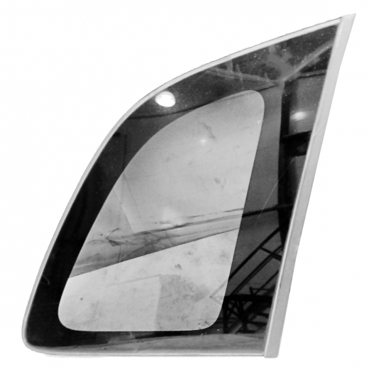 Стекло боковое в кузов Suzuki Aerio/ Liana '01-'07 заднее правое контрактное