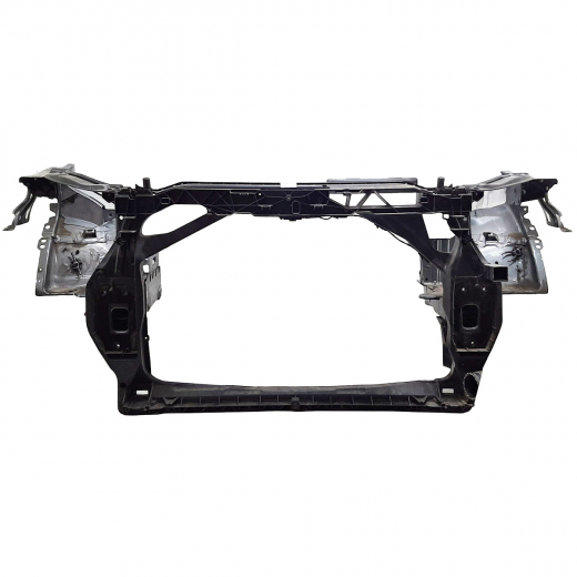 Рамка радиатора Audi Q3 '11-'19 контрактная