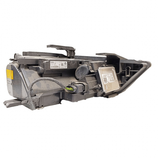 Фара Audi Q3 '11-'15 левая ксенон (8U0941043A) контрактная 