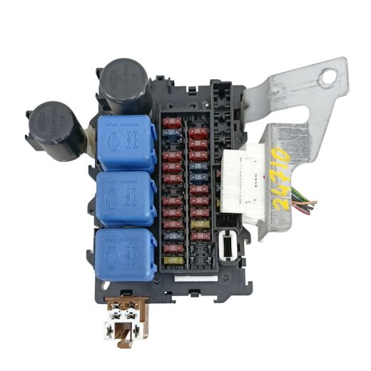 Блок реле (салон) Nissan Wingroad / Avenir / Expert / Liberty / Mazda Familia Van '98-'02 прав контрактный 